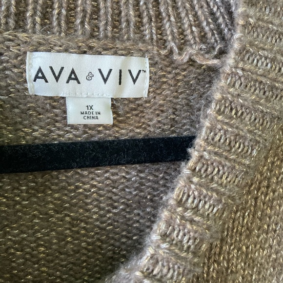 Ava & Viv Lurex Crew Neck Shimmer Knit Sweater. - Picture 4 of 6